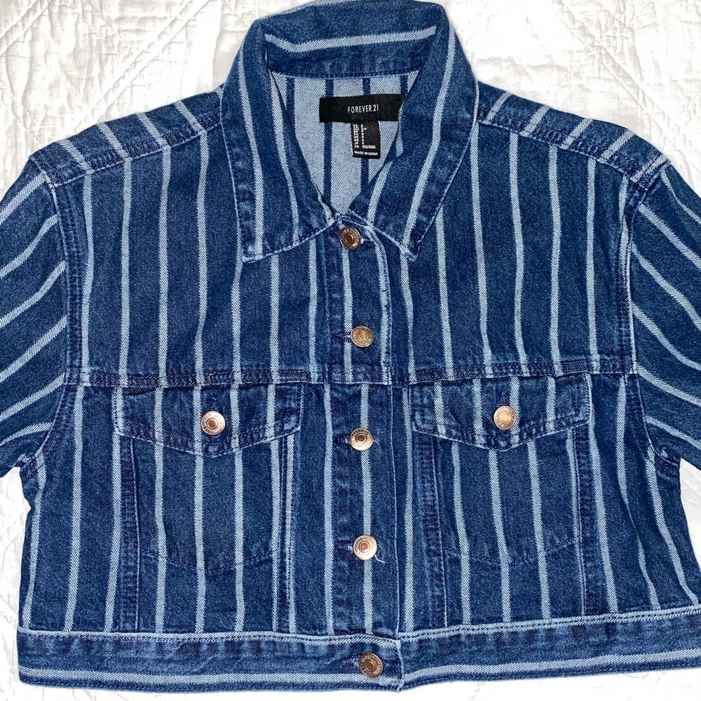 Forever 21 cropped jean jacket